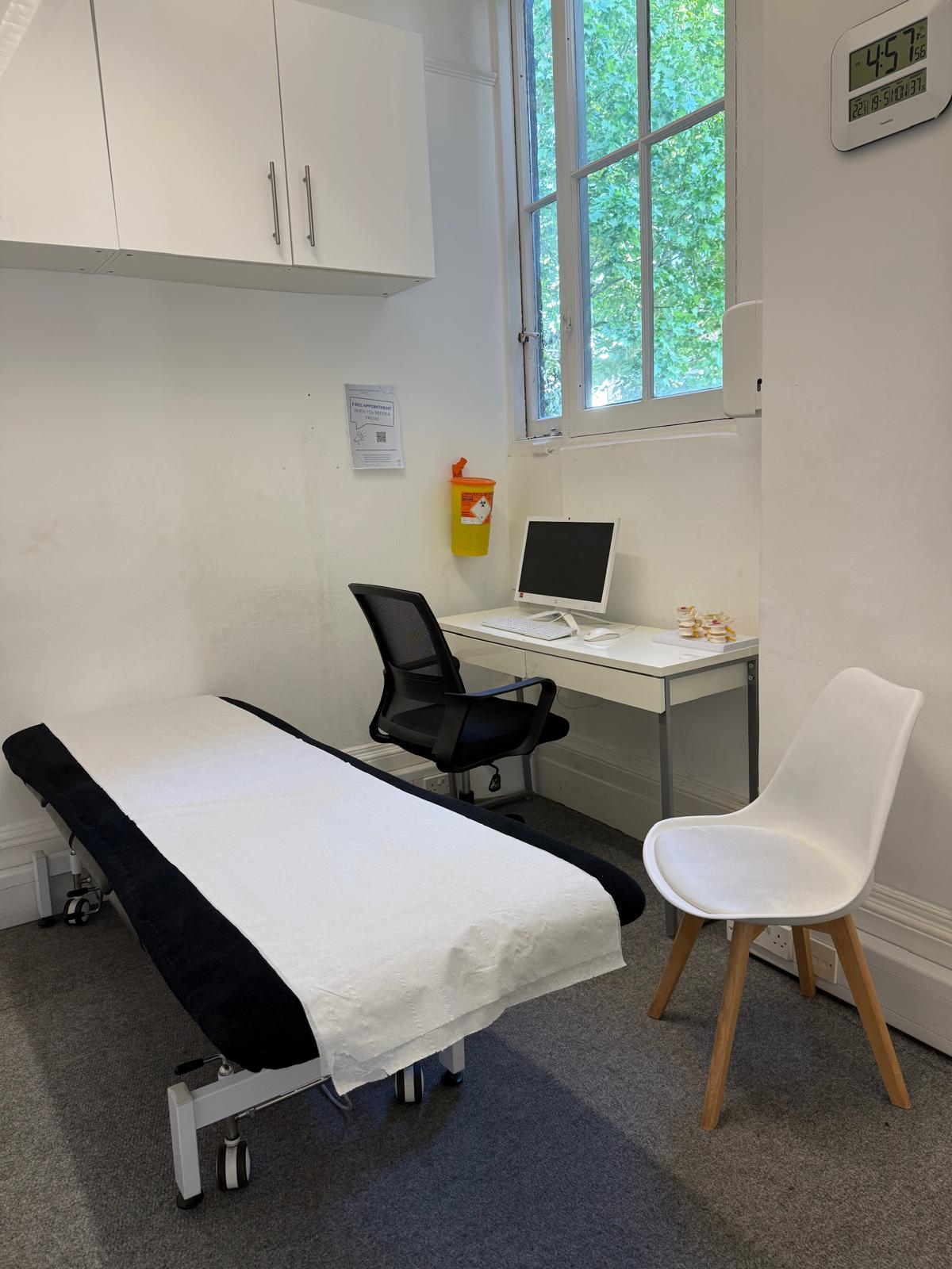Acupuncture Treatment Room at South Kensington Clinic